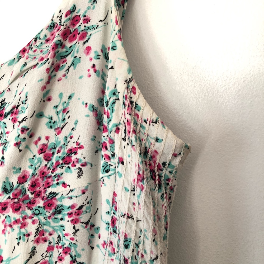 LC Lauren Conrad Floral Print Heart Cutout Dress - Picture 8 of 11